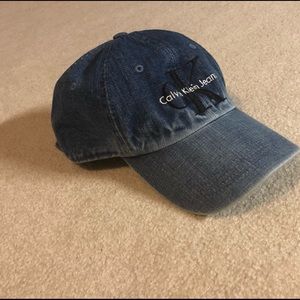 CALVIN KLEIN JEAN HAT